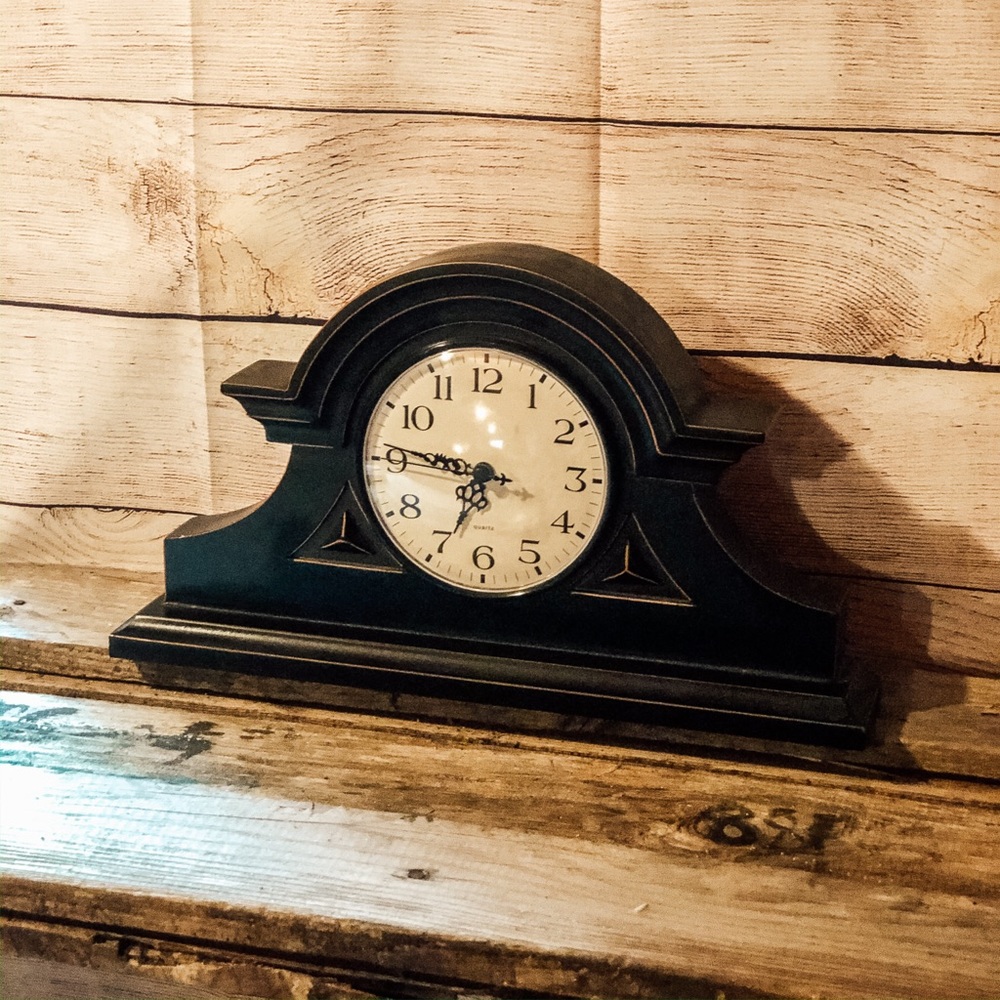 Vintage Shelf Clock